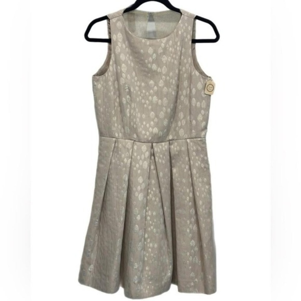Metallic Jacquard Fit and Flare Dress Champagne Gold Sleeveless Pleated Size 8